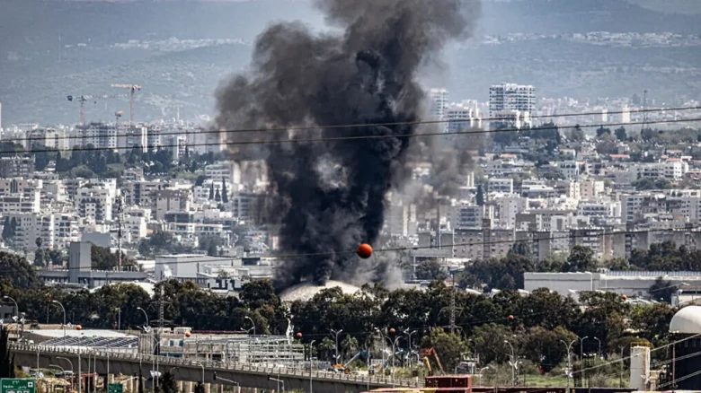 হাইফার তেল শোধনাগারে ক্ষেপণাস্ত্র হামলা: হিজবুল্লাহর অভিযানে ৬ ইসরায়েলি সেনা আহত