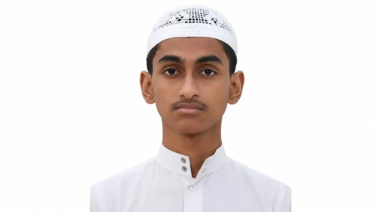 কুরআন প্রতিযোগিতায় বিশ্বজয়ী বাংলাদেশি হাফেজ জাকারিয়া