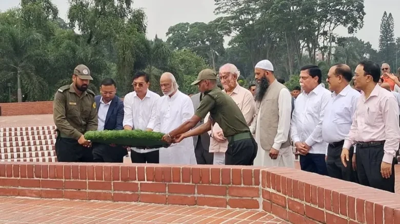 সাভারে বীর শহীদদের শ্রদ্ধা জানালেন নতুন মন্ত্রী ও প্রতিমন্ত্রীরা
