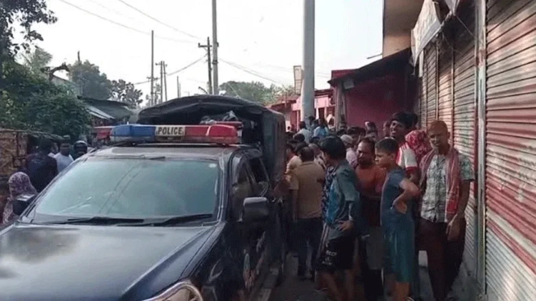 আশুলিয়ায় সাড়ে ৭ ঘণ্টার পুলিশি অভিযানে ডাকাত সর্দার শাওন গ্রেপ্তার
