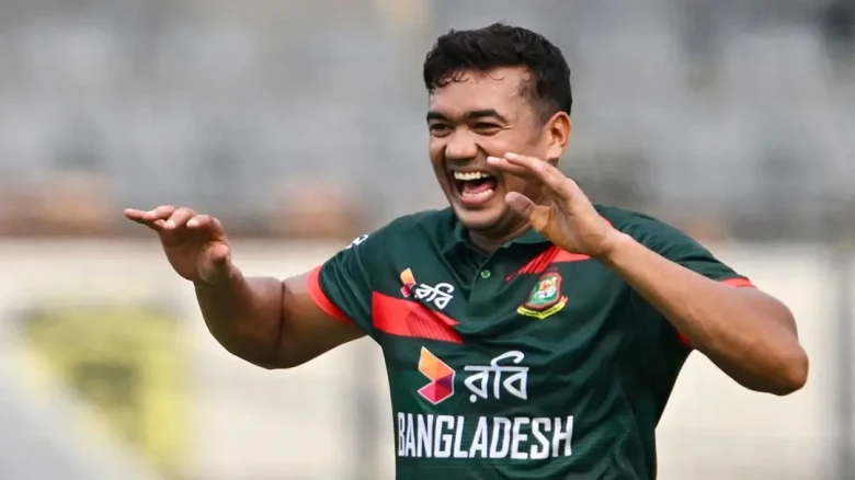 প্রথম ওভারেই তাসকিনের জোড়া ধাক্কা, চাপে জিম্বাবুয়ে
