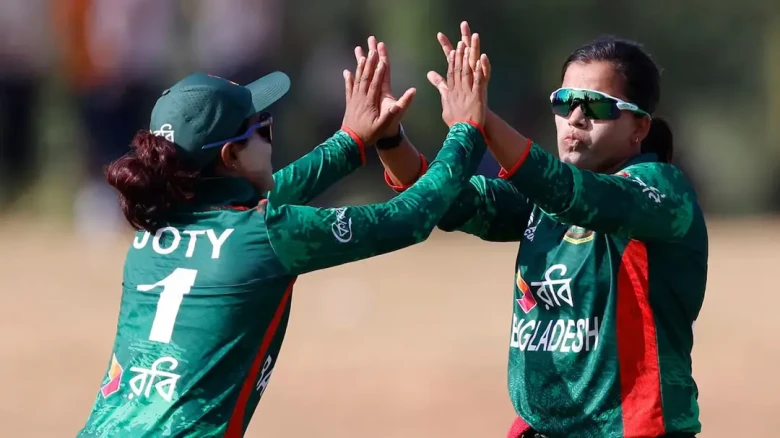 নতুন অধিনায়ক নাহিদাকে অভিনন্দন জানালেন নিগার সুলতানা জ্যোতি