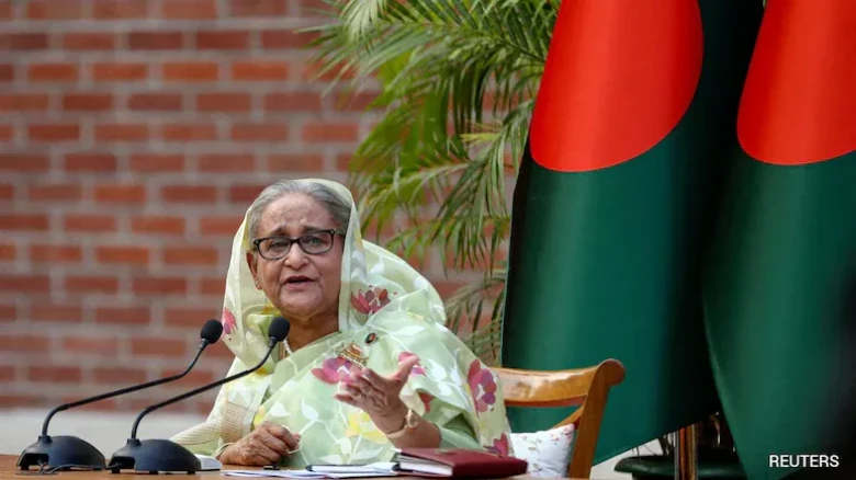 ঝুঁকি সত্ত্বেও ডিসেম্বরেই দেশে ফেরার ঘোষণা শেখ হাসিনার: ‘গ্রেফতার বা হত্যা করা হলেও আমি ফিরব’